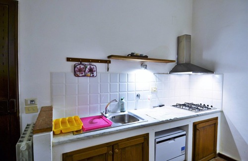 Collesanto Apartment | Apartment in Mantignana