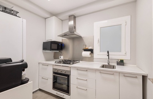 Malgrat de Mar Apartment | Apartment 'Mar' with Sea Views, Wi-Fi and Air Conditioning