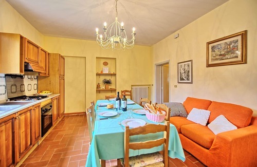 San Gimignano Apartment | Beautiful apartment for 4 guests with A/C, pool, WIFI and TV