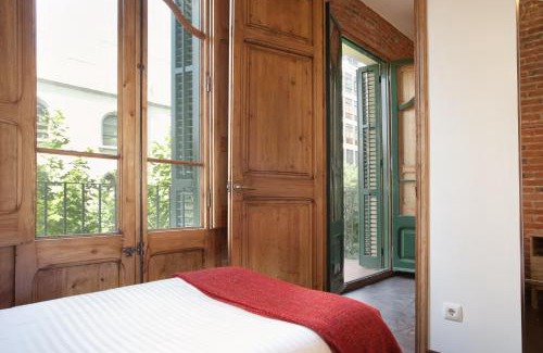 La Sagrada Familia Apartment | Beautiful Eixample flat for families