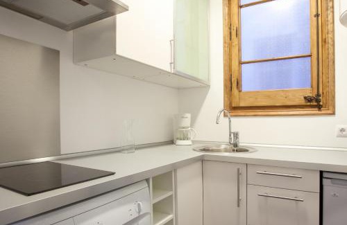 La Sagrada Familia Apartment | Beautiful Eixample flat for families