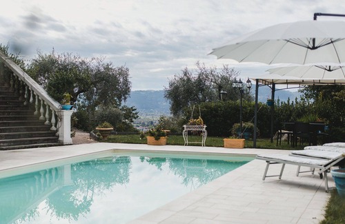 Castelnuovo Magra Villa | Beautiful private villa for 12 people with A/C, WIFI, private pool, TV, patio and panoramic view