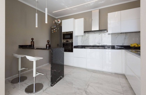 Querceta Villa | Beautiful private villa for 10 guests with WIFI, A/C, private pool and TV, close to Forte Dei Ma.