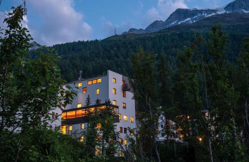 Solda Hostel | Bed & Breakfast Hostel Nives