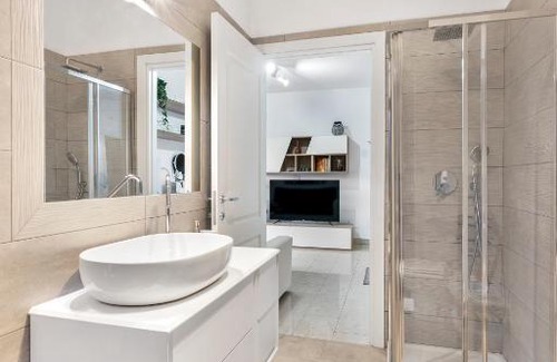 Torrino Apartment | Budapest Design e Piscina