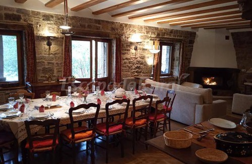Esteribar Cottage | Cabin ∙ 5 bedrooms ∙ 10 guests