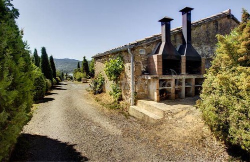 La Baronia de Rialb Cottage | Cabin ∙ 9 bedrooms ∙ 22 guests