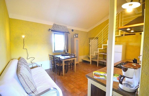 Castiglione del Lago House | Casa Flora G: A characteristic and welcoming apartment that is part of a villa surrounded by the greenery, with Free WI-FI.