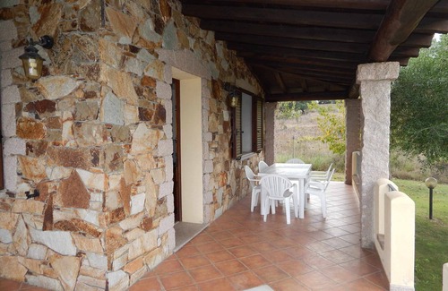 Siniscola Apartment | CASA POMPIA 3: holiday home surrounded by greenery