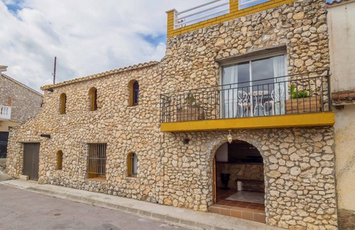 Can Trabal Villa | Catalunya Casas: Beautiful Masia Alt from the 19th century!
