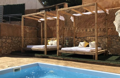 Can Trabal Villa | Catalunya Casas: Beautiful Masia Alt from the 19th century!