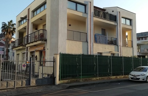 Rezza Apartment | Comfortable attic with parking space in the town of Chiavari num001