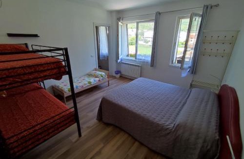 Suello Hostel | Cornizzolo bed breakfast