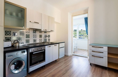Bussana Apartment | Cosy apartment for 5 guests with WIFI, A/C and pets allowed