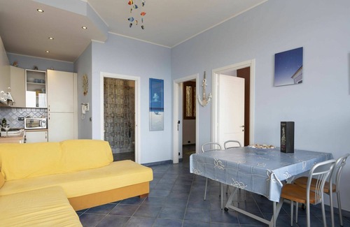Capo Mimosa-Rollo Apartment | Cosy apartment for 6 guests with WIFI, TV and terrace