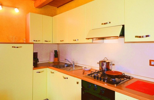 Peglio House | Cosy apartment in villa for 6 people with WIFI, TV and patio