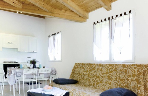 Pantasina Apartment | Cosy apartment for 6 guests with pool, TV, patio, pets allowed and panoramic view