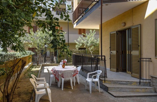 Villapiana Lido Apartment | Cosy apartment for 6 people with A/C, TV and pets allowed