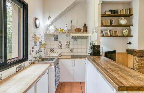 Santa Margarida de Bianya House | Country House 'El Xalet' with Mountain View, Shared Pool and Wi-Fi