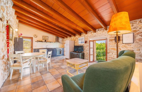 Son Macia Villa | Country House 'Manenta' with Mountain View, Private Pool and Wi-Fi