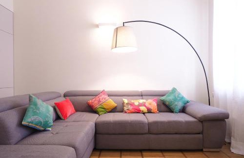 Guastalla Apartment | Court House Elegant Apartment