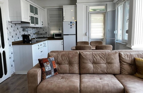 Alanya Apartment | Cozy Vacation Flat 2 min to Beach in Alanya