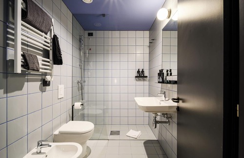 Crocetta-San Lazzaro-Modena Est Hostel | CX Modena Crocetta