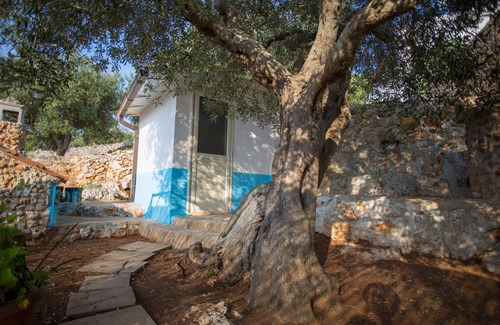 Tiggiano House | Dwelling ideal for couple sea view surrounded by greenery with double terrace panora