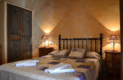 Sant Sadurni de l'Heura Cottage | Cabin ∙ 4 bedrooms ∙ 4 guests