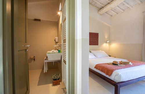 Acqua Loreto Resort | Estate in the heart of Umbria. Villa with 10 rooms, infinity pool and SPA