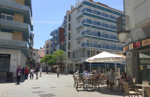 Roses Town Center Apartment | Estrella mar 2 2