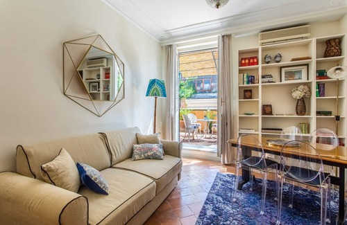 Rione IV Campo Marzio Apartment | Frattina Apartments