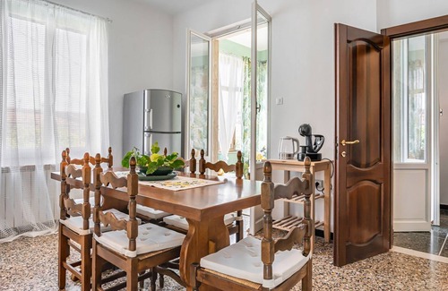 Arcola Apartment | Fuga Romantica! Maison Rovis x6