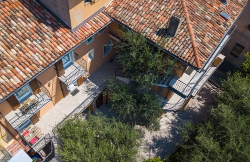 Toscolano Maderno House | Holiday house for 12 persons approx. 236 m² in Toscolano-Maderno, Lake Garda (West shore of Lake Garda)