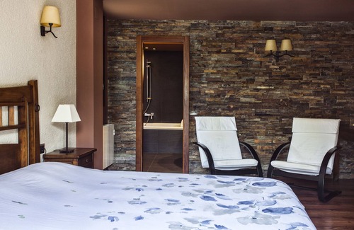 Erill la Vall Hostel | Hostal La Plaça