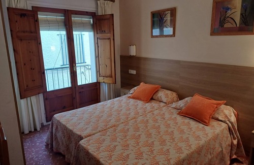 Port de la Selva Hostel | Hostal Sol i Sombra