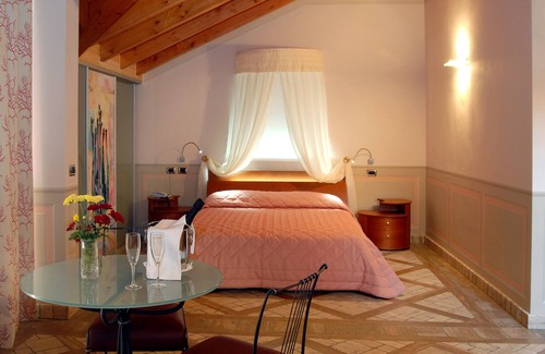 Orta San Giulio Hotel | Hotel La Bussola