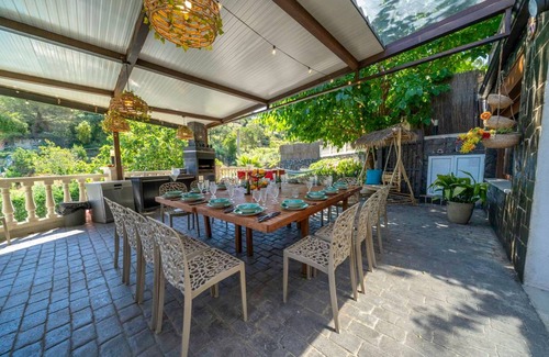Mont Barbat House | House ∙ 7 bedrooms ∙ 18 guests