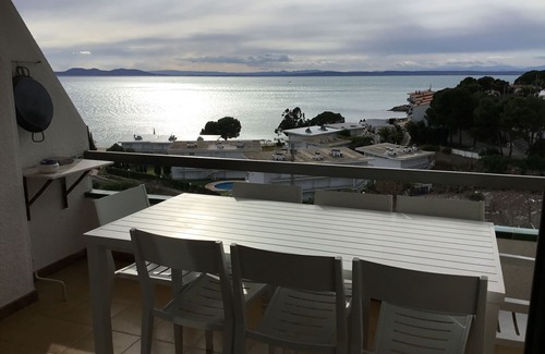 Almadraba-Canyelles House | House on the beautiful cove of Almadrava