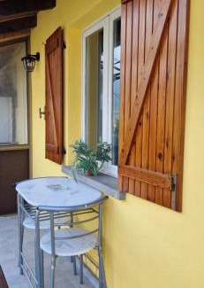 Valdieri Apartment | Il portico