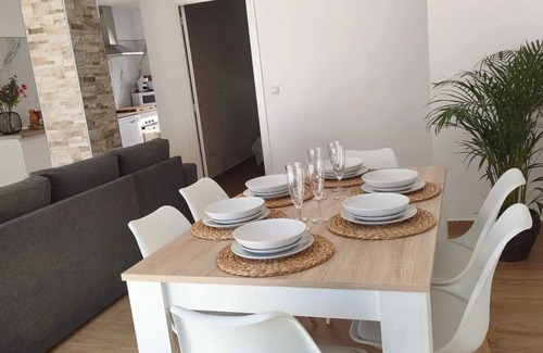 Los Cuarteros Ski Chalet | Independent villa with private pool, 5 min from the beach!
