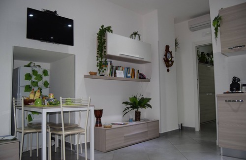 Salerno Apartment | Independent apartment near the sea