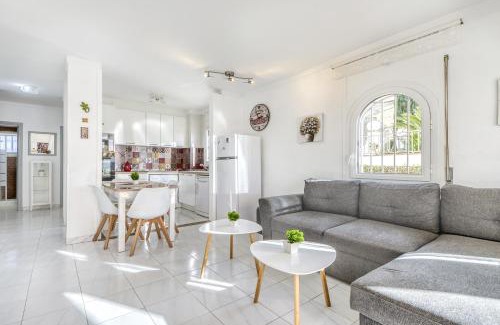 Roses Town Center Apartment | Jardins 3 1 bjs 3 Roses - Immo Barneda