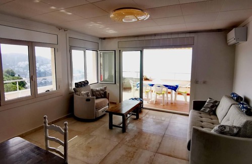 Almadraba-Canyelles Apartment | JOAN MARGARIT 2-B -Exceptional view of the Mediterranean with communal pool.