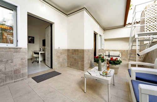 Marina di Ragusa Apartment | Just 50 meters from one of the most beautiful and renowned beaches of the Ragusa