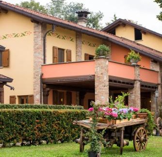 Monguzzo House | La Cavallina azienda agrituristica
