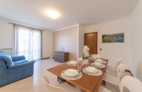 Feriolo Apartment | La Feriolina - Appartamento al lago con giardino privato