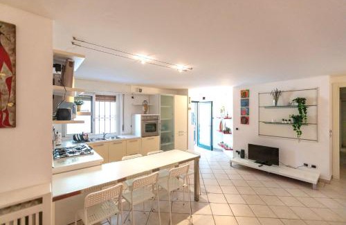 Gardone Riviera Apartment | [Lago di Garda a 200 metri] La casa di Anna