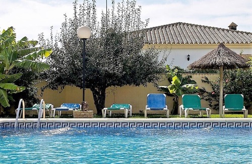 Campano House | Large community pool, beautiful outdoor kitchen with grill, private garden with garden furniture - Casa Marin 3 -
