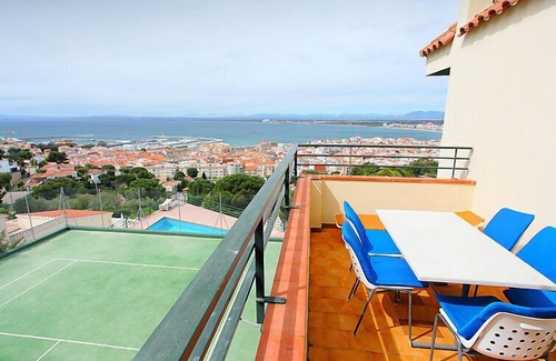 Roses Town Center Apartment | Las Alondras by Interhome